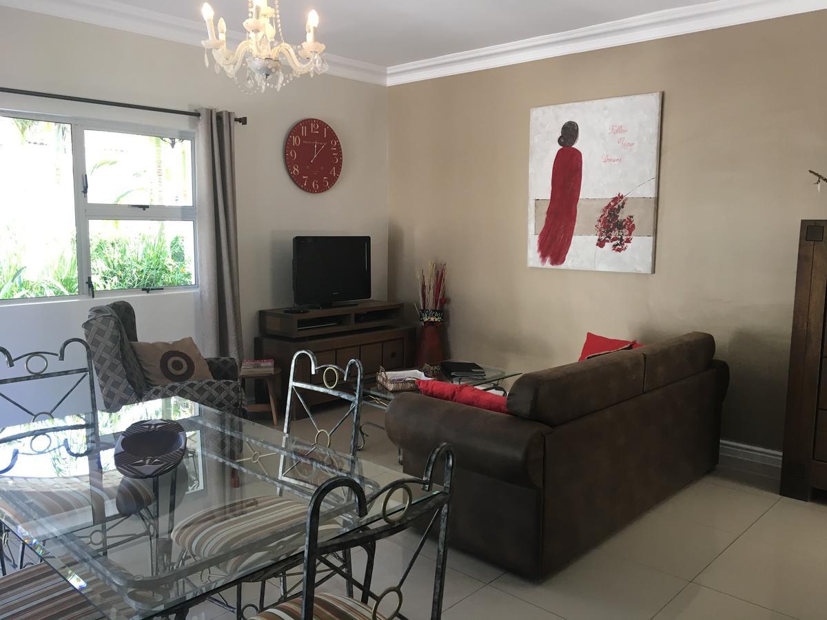 African Palm Cottage And Guesthouse Durbanville Bagian luar foto