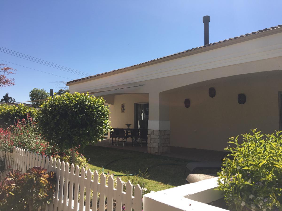African Palm Cottage And Guesthouse Durbanville Bagian luar foto