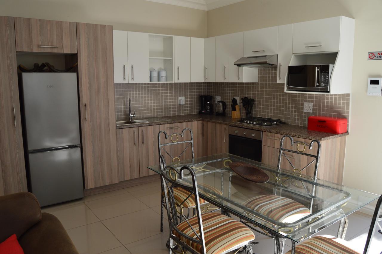 African Palm Cottage And Guesthouse Durbanville Bagian luar foto